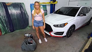 Divorced Wife Solves Her Car Problem With Her Big Tits