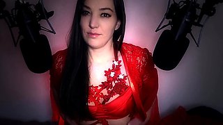 Amateur Webcam Teen Flashes Masturbates