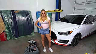 Divorced Wife Solves Her Car Problem With Her Big Tits