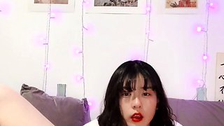 Sexy hottie Anetta Keys enjoys a solo toy masturbation