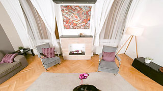 Hottie Gives Dude a Welcoming Orgasm