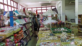 Amateur Thai MILF picked up for a ride