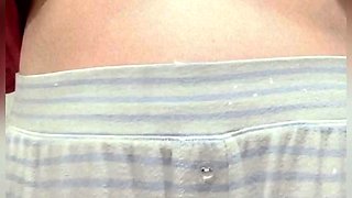 Big boob brunette masturbates on webcam