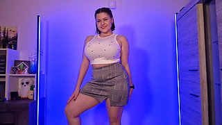 Curvy College Girl Haul Plaid, Drawstring and Black Mini Skirts Fit Check