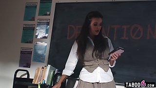 Teacher makes teens fuck in detention