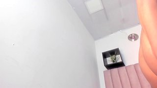 Manuela Zapata Sizzles with Wild Passion on Webcam
